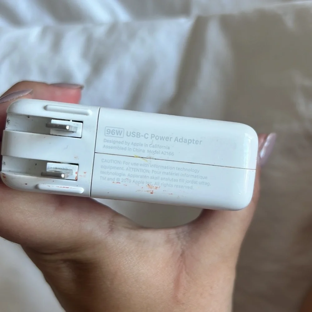 Apple USB-C Power Adapter 96W for MacBook